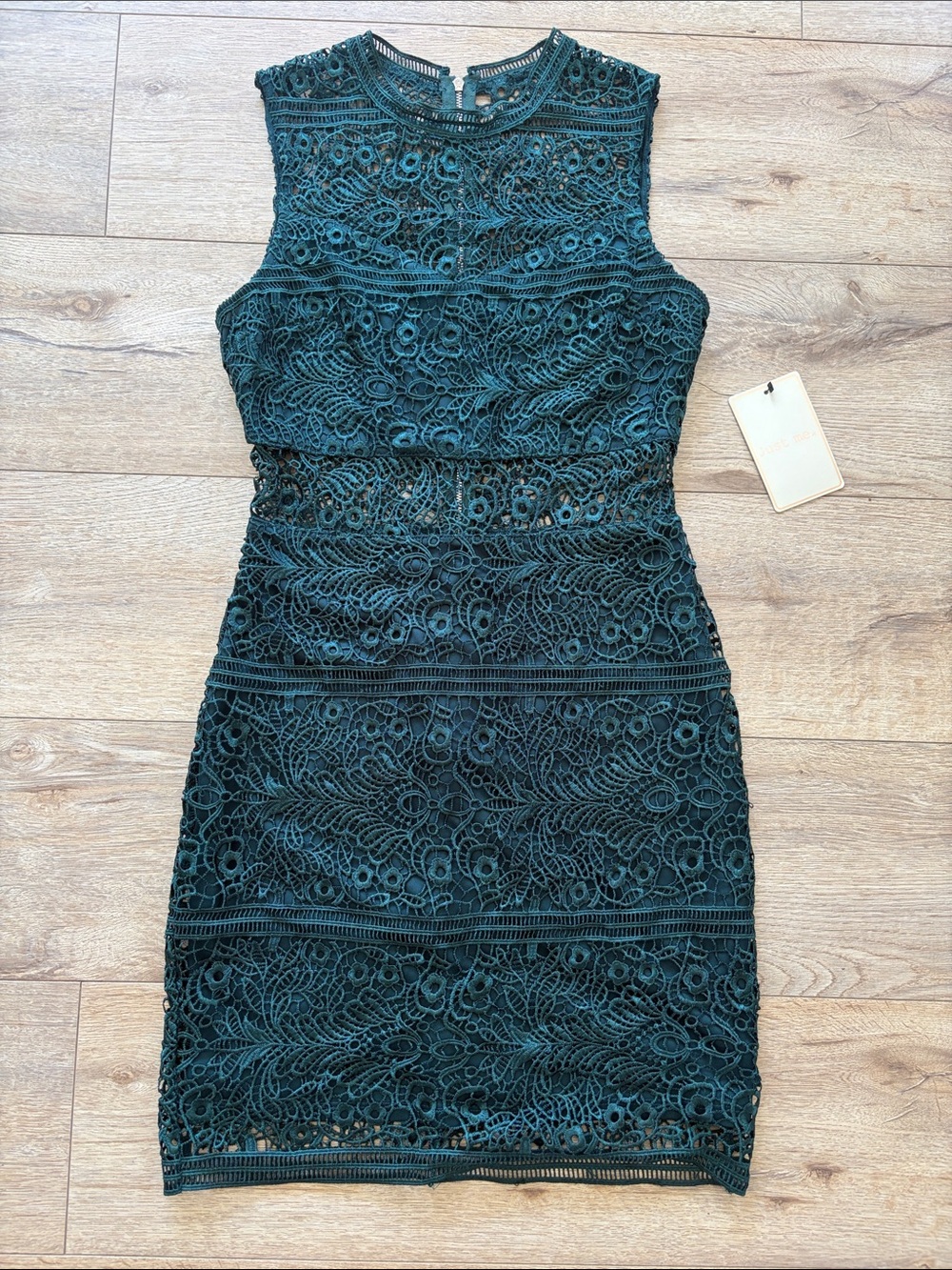 Gorgeous emerald green lace dress NWT